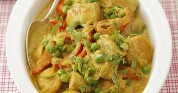 Chicken Curry With Peas And Capsicum
