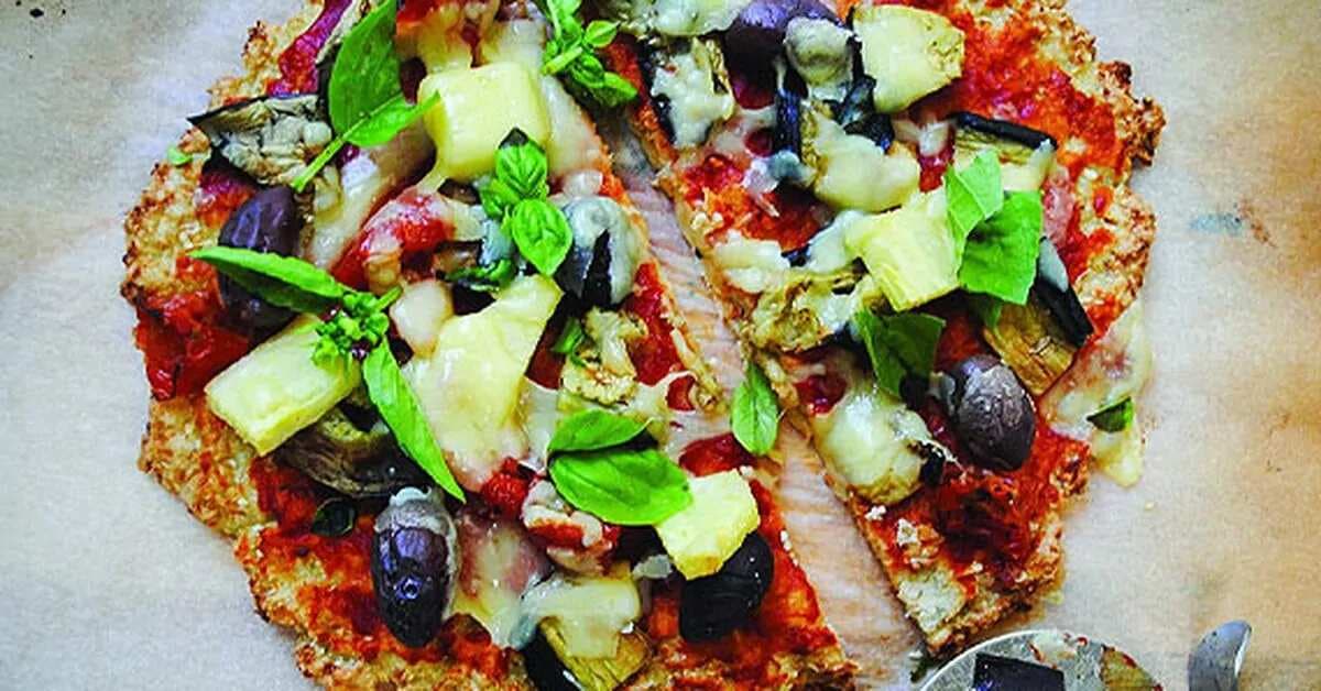 Low-Carb Tropical Pizza With Cauliflower Crust