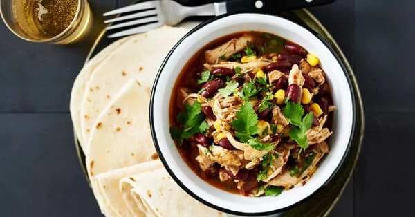 One Pan Mexican Pulled Chicken With Soft Corn Tortillas