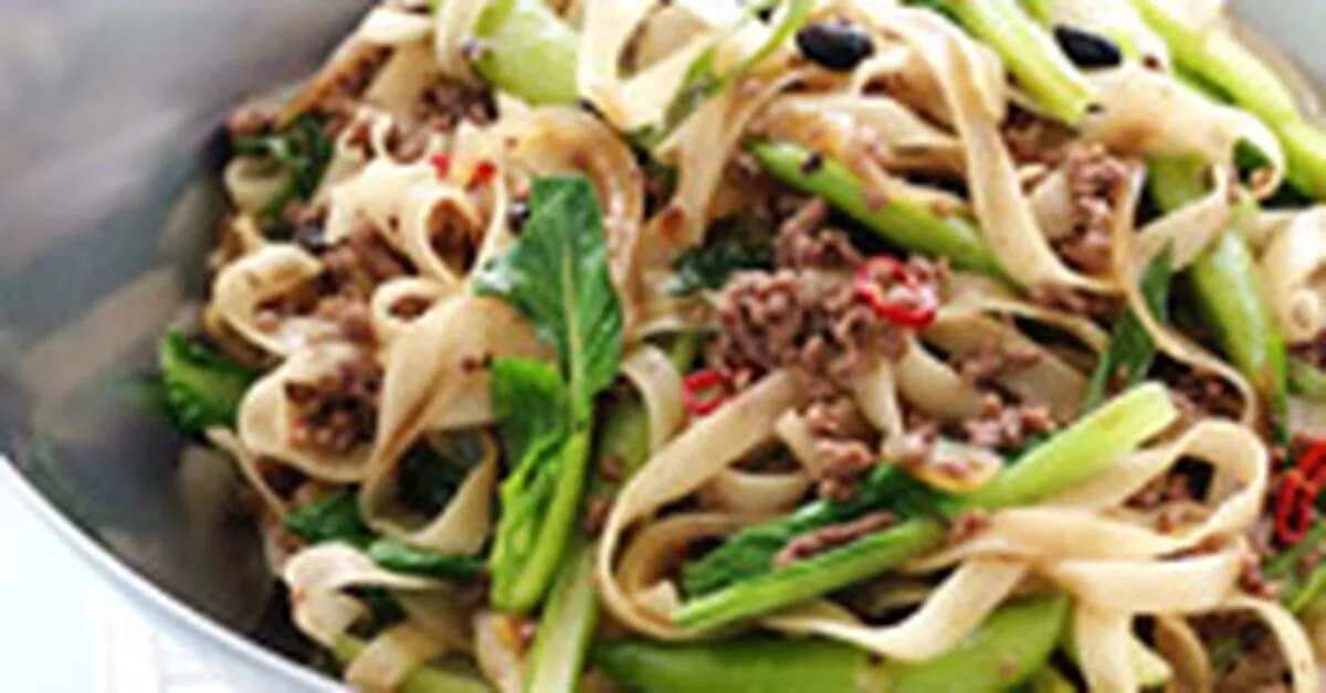 Rice Noodles With Beef And Black Bean
