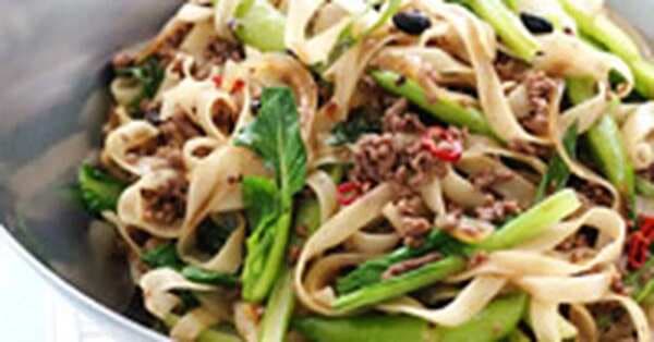 Rice Noodles With Beef And Black Bean
