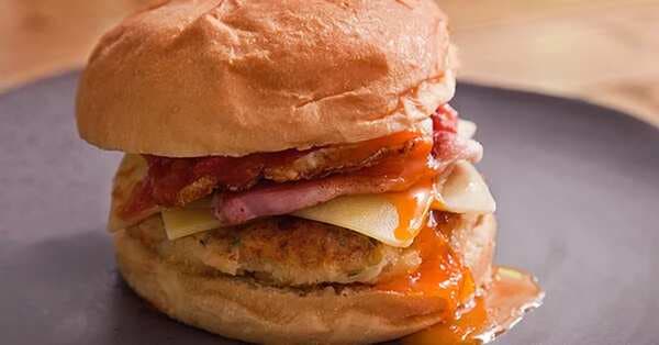 Bacon And Baked Bean Breakfast Burger With Chilli-Tomato Relish