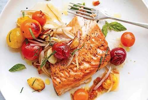 Salmon with Cherry Tomatoes