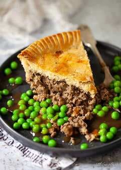 Minced Beef and Onion Pie with Shortcrust Pastry