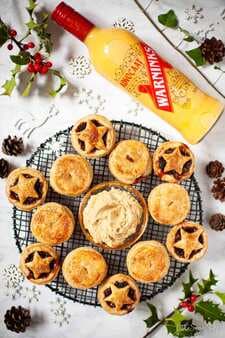 Puff Pastry Mince Pies with Warninks Advocaat Butter