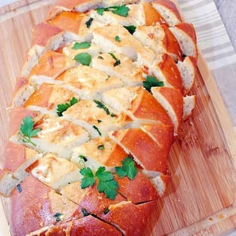 Cheesy Garlicky Bread