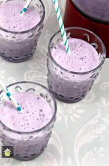 Creamy Blueberry and Banana Smoothie