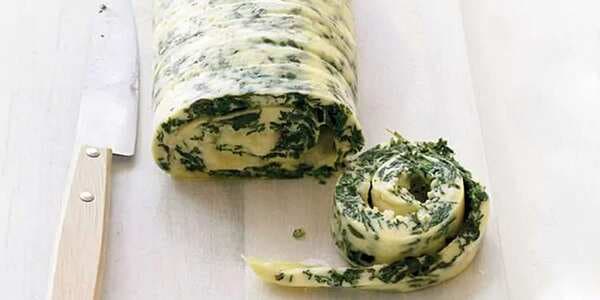 Style Rolled Omelet with Spinach and Cheddar