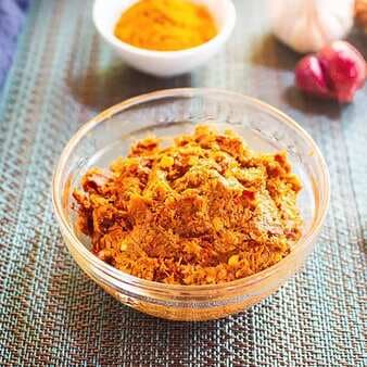 5-Minute Thai Yellow Curry Paste