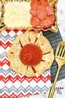 Crescent Roll Pizza Ring