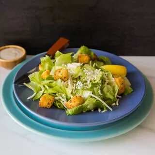Caesar Salad With Garlic Croutons
