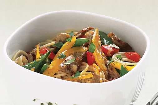 Beef & Noodles With Fresh Vegetables