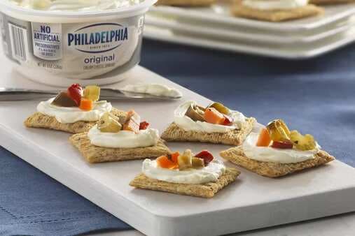 Giardiniera-Cream Cheese Crackers