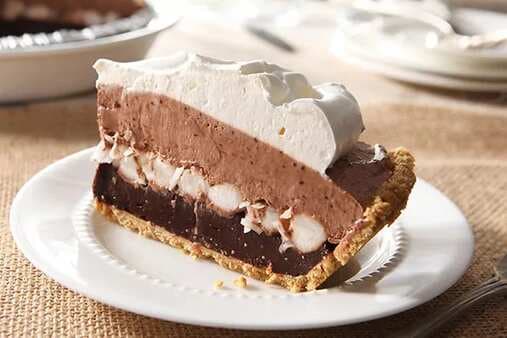 Layered Marshmallow & Chocolate Pudding Pie