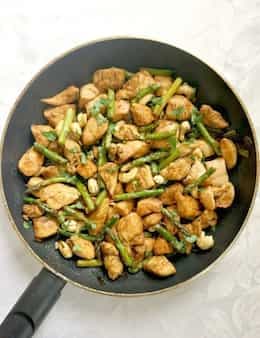 Chicken And Asparagus Stir Fry
