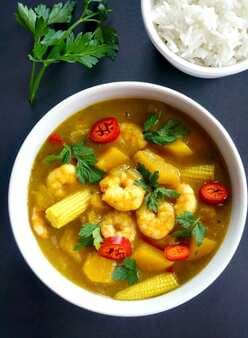 Indian Coconut Shrimp Curry