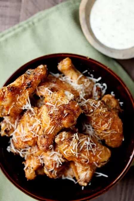 Garlic Parmesan Grilled Chicken Wings
