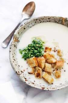 5 Ingredient Cheesy Cauliflower Soup