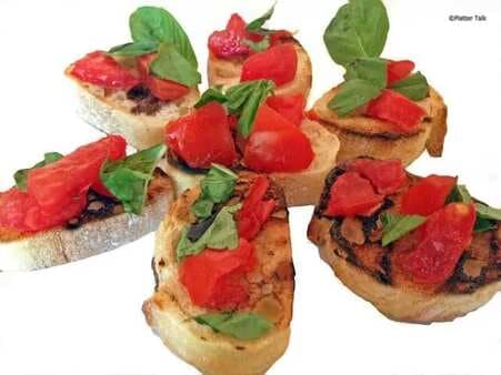 Garlic Rubbed Toast with Fresh Tomatoes and Basil