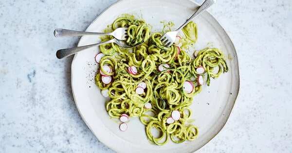 Zoodles With Avocado And Mango Sauce