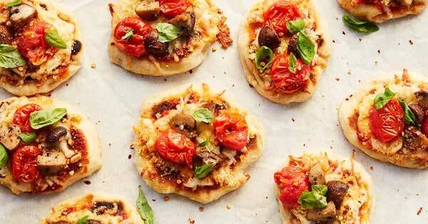Mini Skillet Pizzas With Mushrooms And Roasted Tomatoes