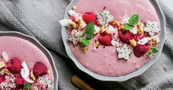 Raspberry-Coconut Smoothie Bowl With Collagen