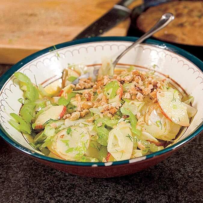 Fennel Salad With Toasted Walnuts