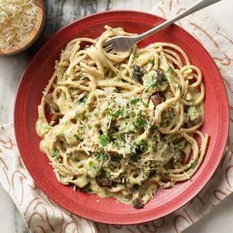 Spaghetti Carbonara With Mushrooms