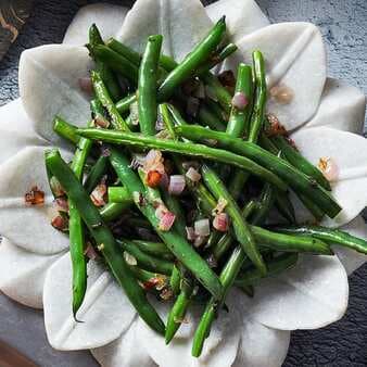 Sauted Green Beans With Red Onion
