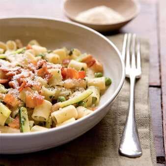 Spring Minestrone Pasta With Crispy Bacon