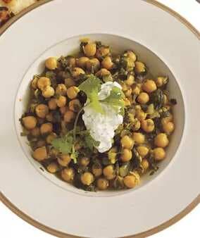 Chickpea-Spinach Curry With Cucumber-Yogurt Sauce