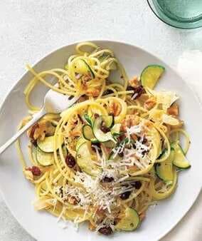 Spaghetti With Zucchini, Walnuts, And Raisins