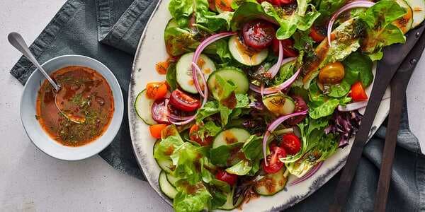 Summer Salad With Tomato Vinaigrette