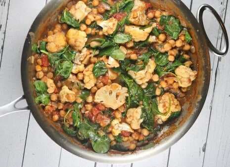 One Pot Coconut Chickpea Curry