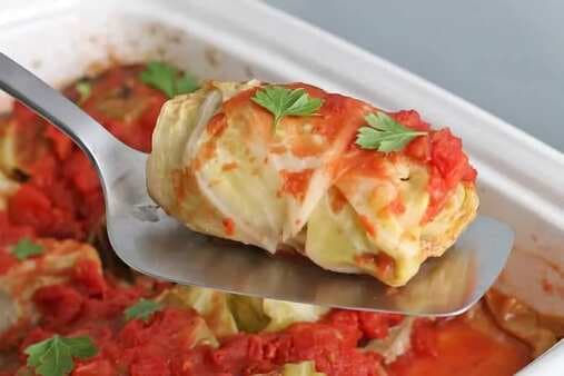 Cabbage Rolls With Tomato Sauce
