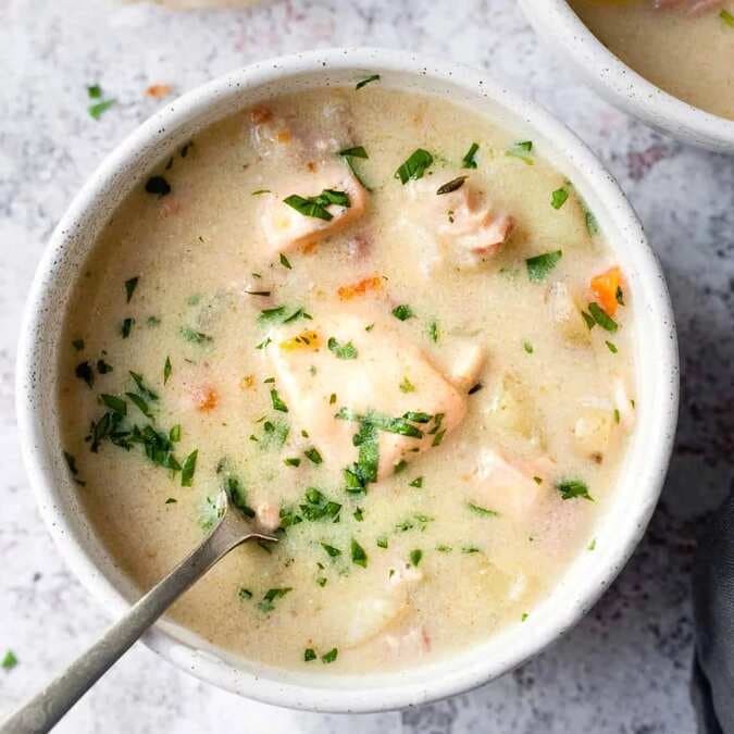 Thick And Creamy Seafood Chowder