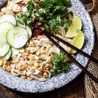 Vietnamese Chicken Noodle Bowl
