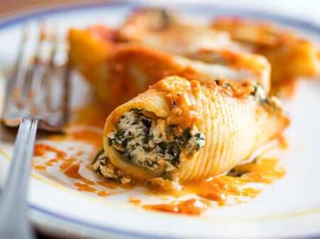 Classic Italian-American Stuffed Shells With Ricotta And Spinach
