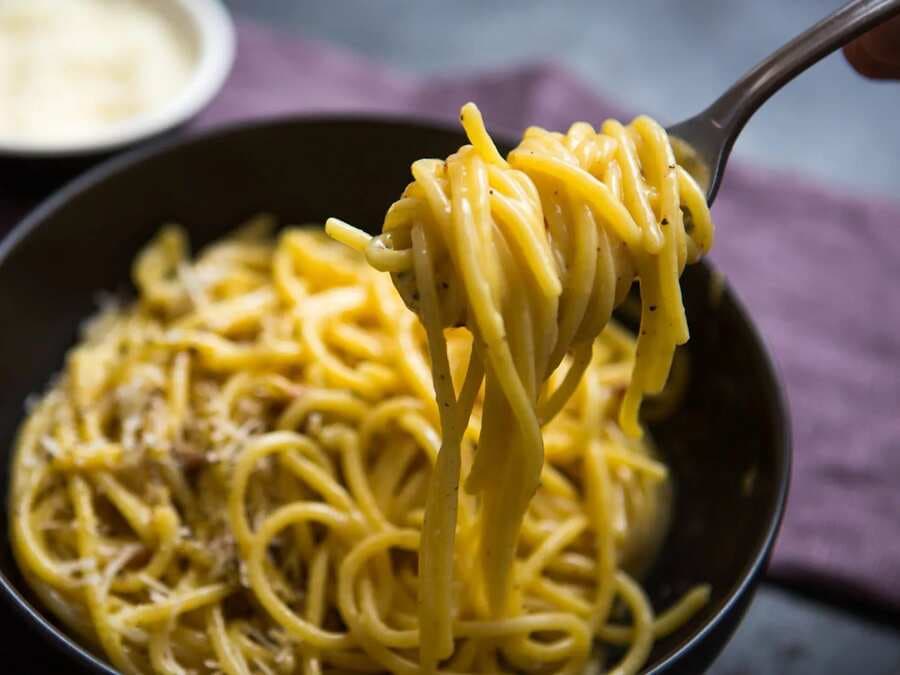 Spaghetti With Carbonara Sauce