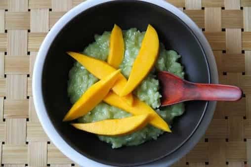 Thai-Inspired Coconut-Pandan Rice Pudding With Fresh Mango