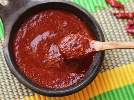 Yucatan-Style Hot Dried-Chili Salsa 