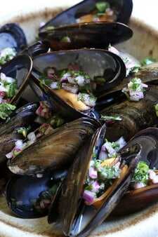 Steamed Mussels With Piri Piri Sauce