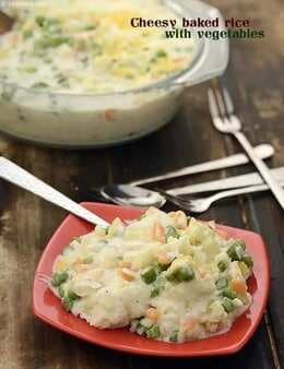 Cheesy Baked Rice With Vegetables