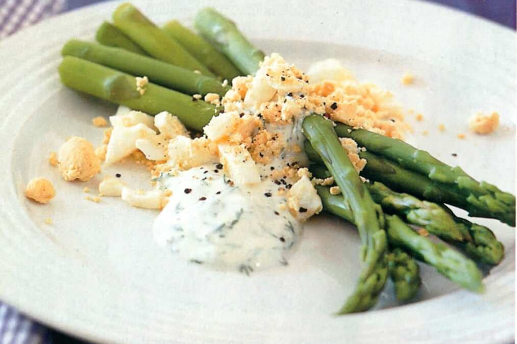 Asparagus With Dill Yoghurt Dressing And Egg
