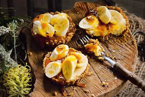 Banana And Passionfruit Tarts With Passionfruit Caramel
