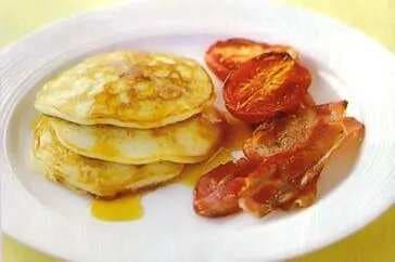 Breakfast Corn Cakes With Maple Syrup