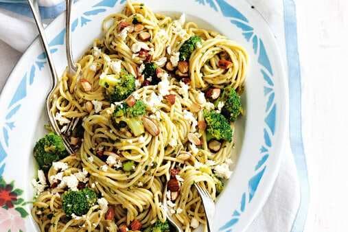 Broccoli Green Chilli And Smoked Almond Spaghetti