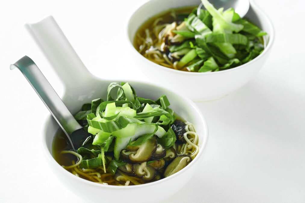 Chinese Vegetable Broth With Noodles