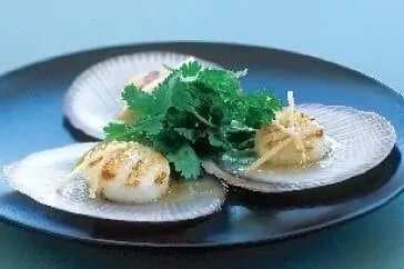 Coriander And Ginger Scallops