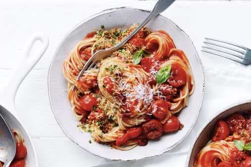 Curtis Stone's Spaghetti With Cherry Tomatoes Pancetta And Breadcrumbs